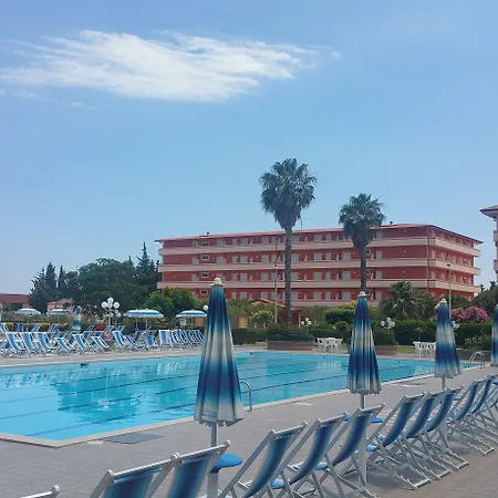 Hotel Villaggio S. Antonio 4*